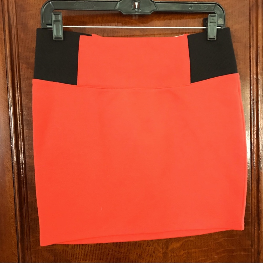 🌼Dark Salmon mini skirt🌼